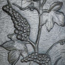 Placa decorada de hierro fundido Uvas para chimenea – Dimensiones cm 50 x 70 h x 1 (espesor)