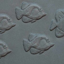 Placa de chimenea de hierro fundido decorada PECES – Dimensiones cm 60 x 60 h x 1 (espesor)